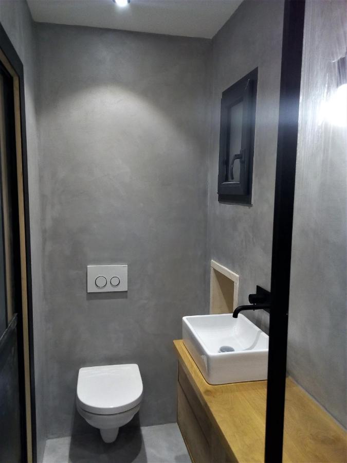 Le Petit Studio - 15 M2 - Centre Ville - Sorgue A 50 M LʼIsle-sur-la-Sorgue Exteriör bild