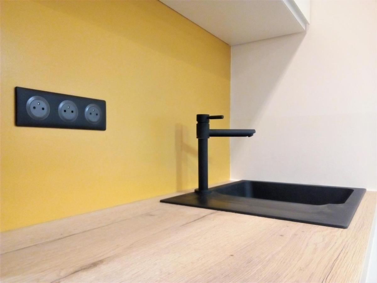 Le Petit Studio - 15 M2 - Centre Ville - Sorgue A 50 M LʼIsle-sur-la-Sorgue Exteriör bild